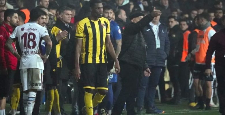İstanbulspor’a hükmen yenilgi ile 3 puan silme cezası verildi